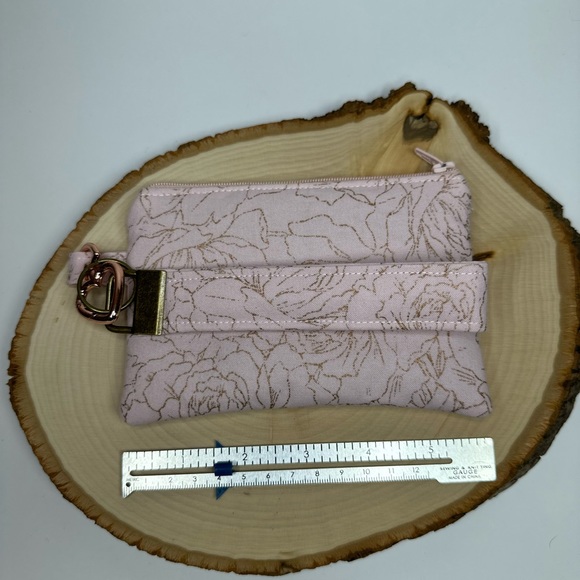 Pink and Gold Handmade Zipper Pouch Wristlet - Picture 5 of 5